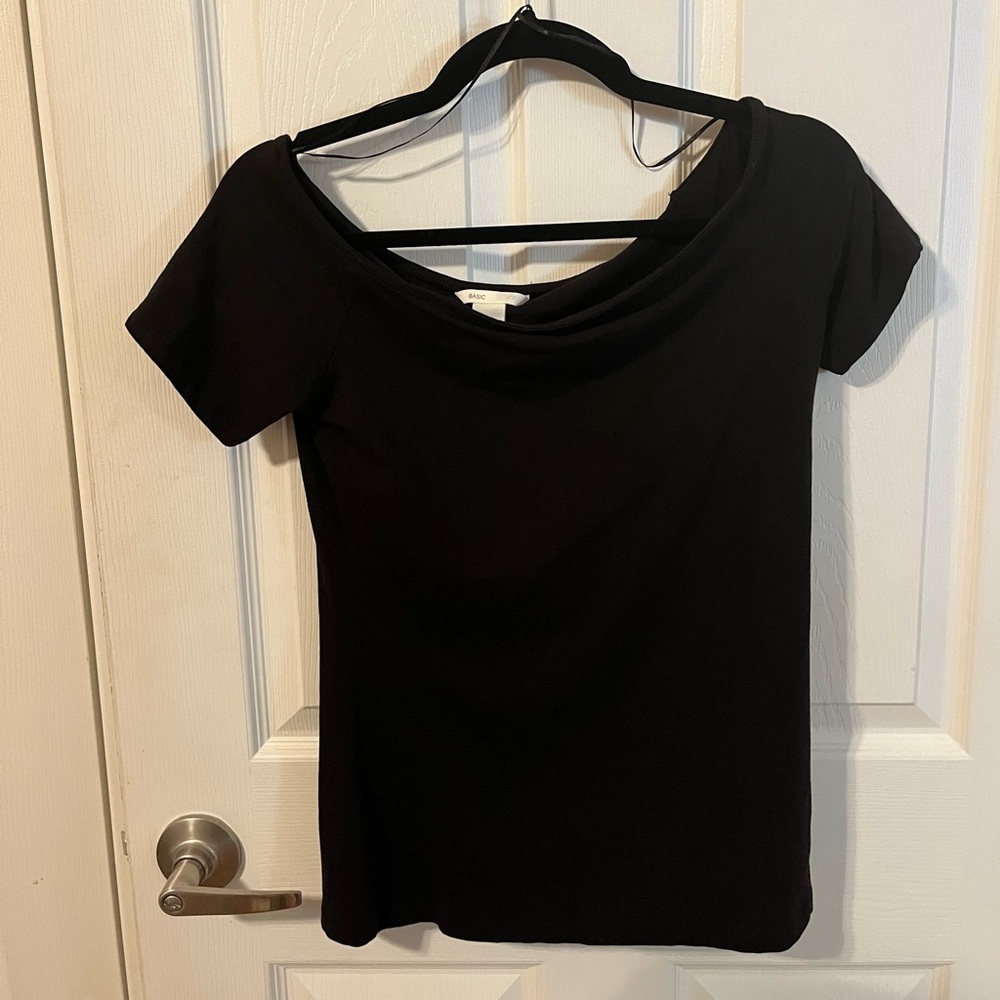 H&M Basic black off the shoulder tee M